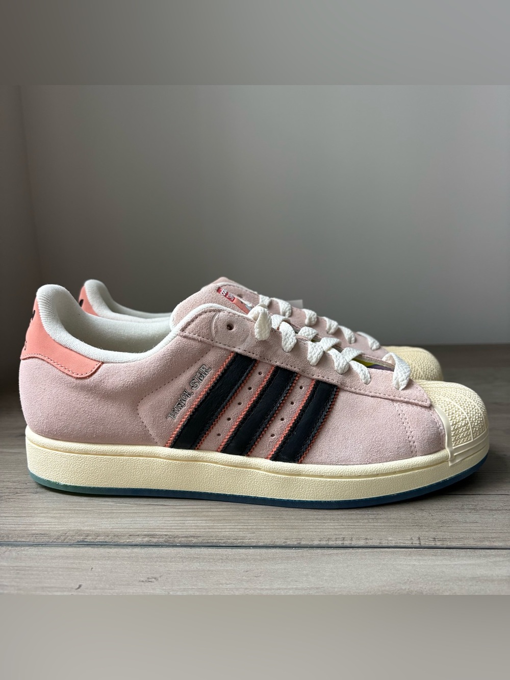 Adidas Originals Superstar SpongeBob Patrick Star Shoes Men's Size 11 | JQ6778